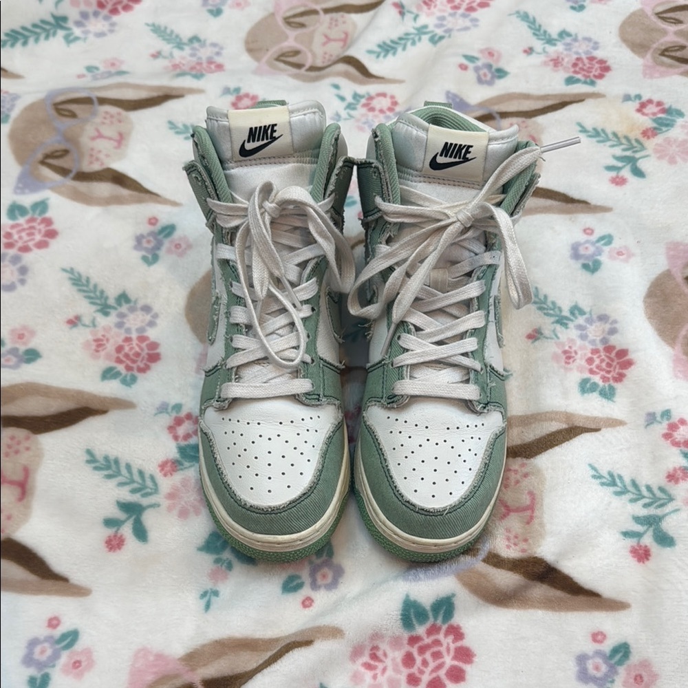 Nike Dunk 1985 High Green Denim - Size 8.5 - Women’s